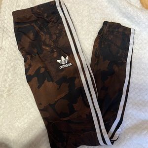 Rare Adidas Camo leggings
